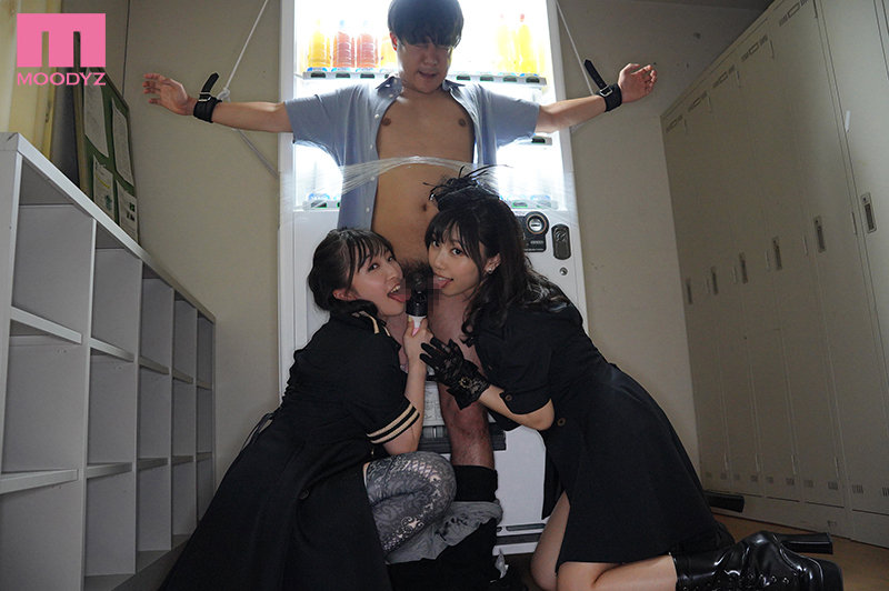 いきなり街角拘束乳首トランスBDSM キミが身動きできないように拘束して乳首弄り倒してアゲル さつき芽衣 月野かすみ - サンプル画像 - 6