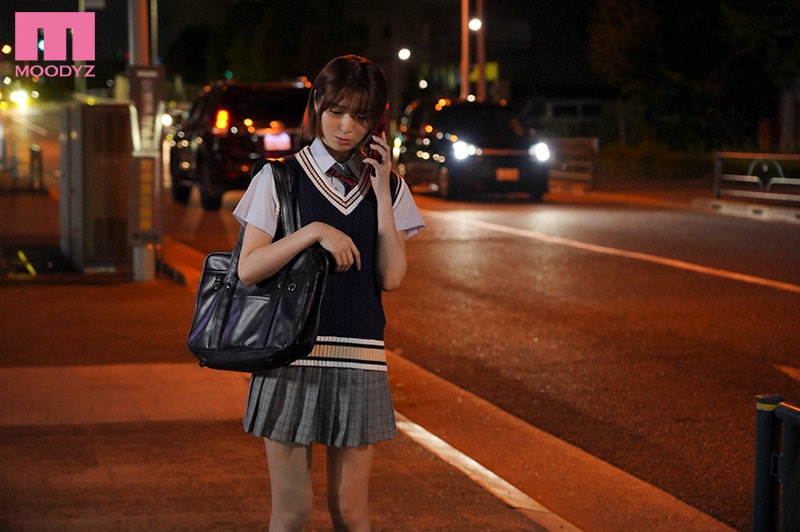 はじめて彼女ができたので幼なじみとSEXや中出しの練習をする事にした 倉本すみれ - サンプル画像 - 7