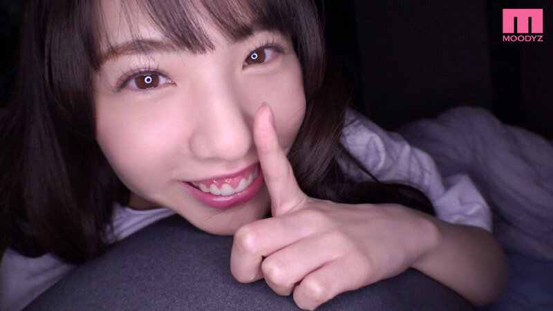 「服の中だから絶対バレないよ」逆ナン囁き誘惑してくる甘サド美少女とロングスカートの下でこっそりSEXしてたのに… 射精の瞬間だけマ●コから抜かれてチ●ポ丸出し放置で焦らされて中出しさせてもらえない’ルーインドオーガズム’性交 白桃はな - サンプル画像 - 9