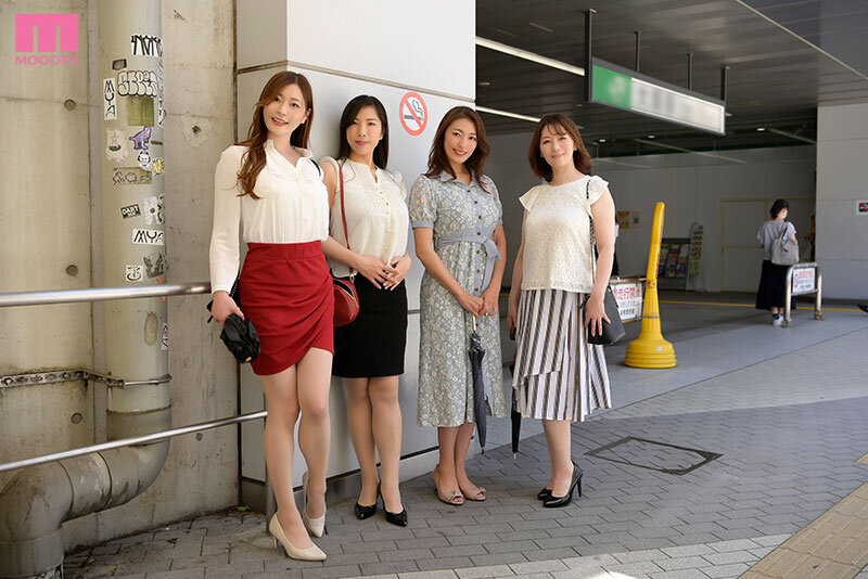 20年ぶりに集まったおばさんピンサロ同窓会 オクチ＆オマ〇コの花びら大回転でチ〇ポしゃぶりまくりハメまくり無制限中出ししまくった一日。 小早川怜子 翔田千里 山瀬美紀 葵百合香 - サンプル画像 - 1