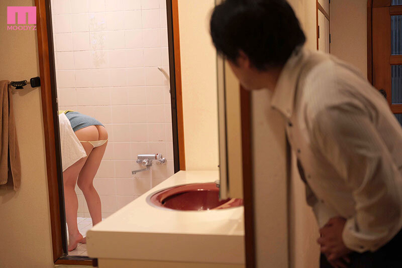 アノヒトがシテくれなくても… 上司の色白美尻若奥さんのノーパン肛門誘惑に負けたアナル見せゲス不倫 宮下玲奈 - サンプル画像 - 3