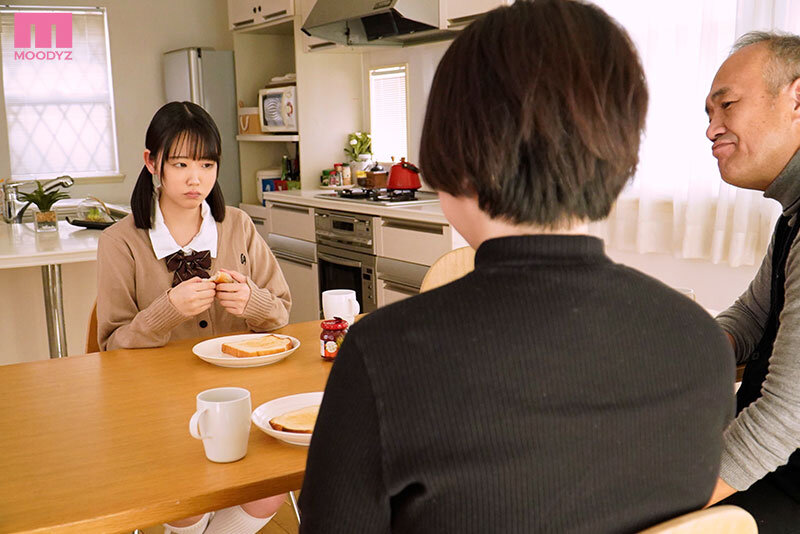 妻が帰省した3日間発育しきって喰い頃な巨乳連れ子を一生分ヤリ貯めした。 桜ゆの - サンプル画像 - 1