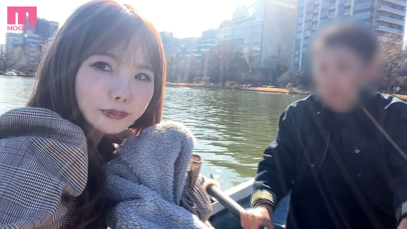 ずっと仲良しな幼馴染が彼氏に浮気されたタイミングで野外デートに連れ出したら神展開！ホテルに一泊して愚痴を聞いてあげながら朝まで浮気中出し出来まくった。 松本いちか - サンプル画像 - 1