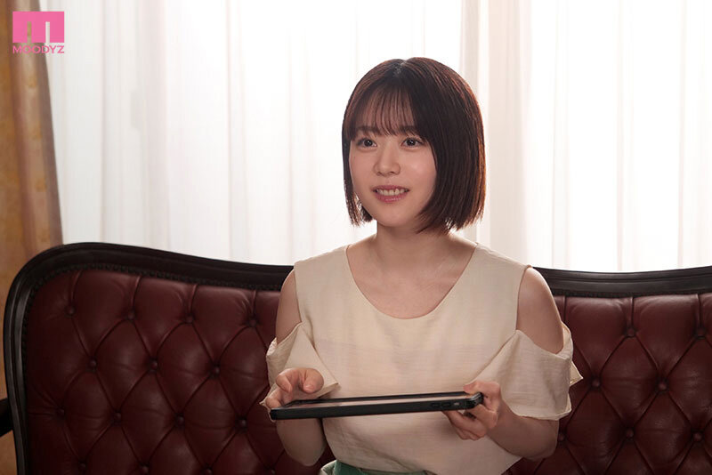 「そ・・そこ、イイ感じです！」 激ピストン乳揺れ4K機材収録 スレンダー神乳ボディを チ●ポだけでイカセまくる絶頂アクメ体位開発 水卜さくら - サンプル画像 - 1