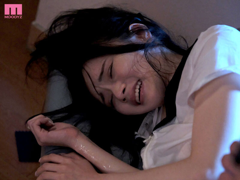 濡れた透けブラ女子生徒をつけ狙い出所後の溜まりまくった金玉汁を全射精（ダシ）する世捨て人孕ませレ×プ20発 泉ももか - サンプル画像 - 4