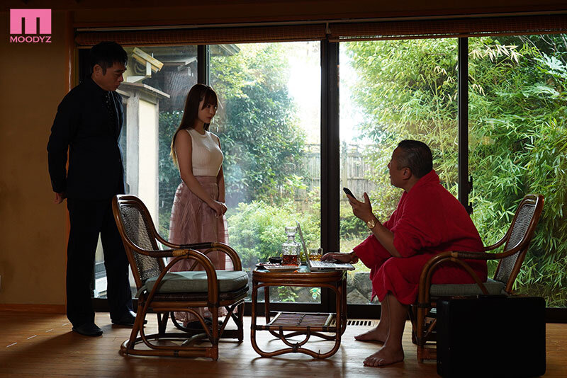 母の治療費を稼ぐため、僕の大好きなカノジョが怪しい資産家オヤジと雇用契約を結び1カ月…まさかアヘアへキメセクメイドに堕ち狂っていたなんて… 小野六花 - サンプル画像 - 1