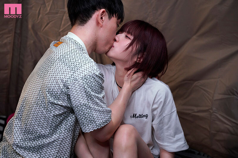 野外フェステント泊中出し 女1男2で地方の野外フェスに行った夜、嫉妬と純愛と汗にまみれてテントの中でヤりまくった 石原希望 - サンプル画像 - 2