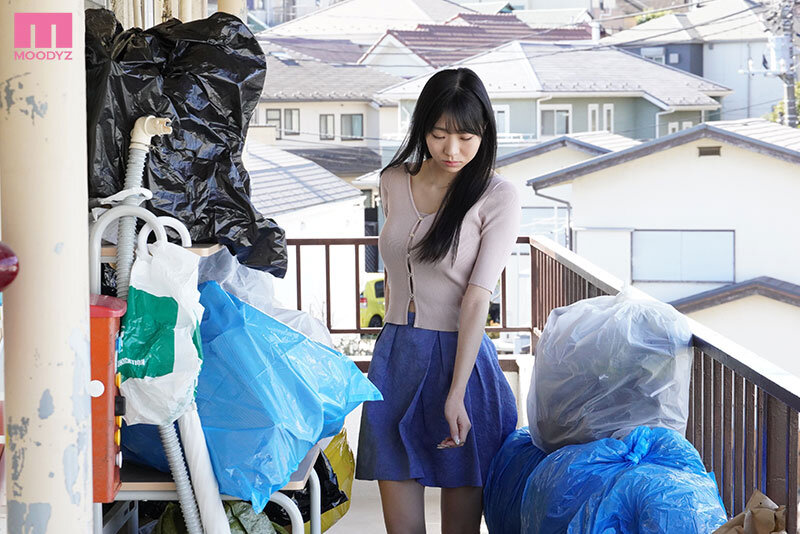 「君の綺麗なオッパイをザーメンや唾液でベトベトにしてあげるね」隣のゴミ部屋に監禁された爆乳OLは異常性欲オヤジの精液ぶっかけ種付けレ×プで汚されてイク… 百田光稀 - サンプル画像 - 1
