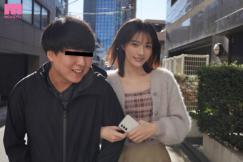 初体験ドキュメント！童貞クンがイッてるのに筆下ろし続けちゃったワタシ 宮下玲奈 - サンプル画像 - 1