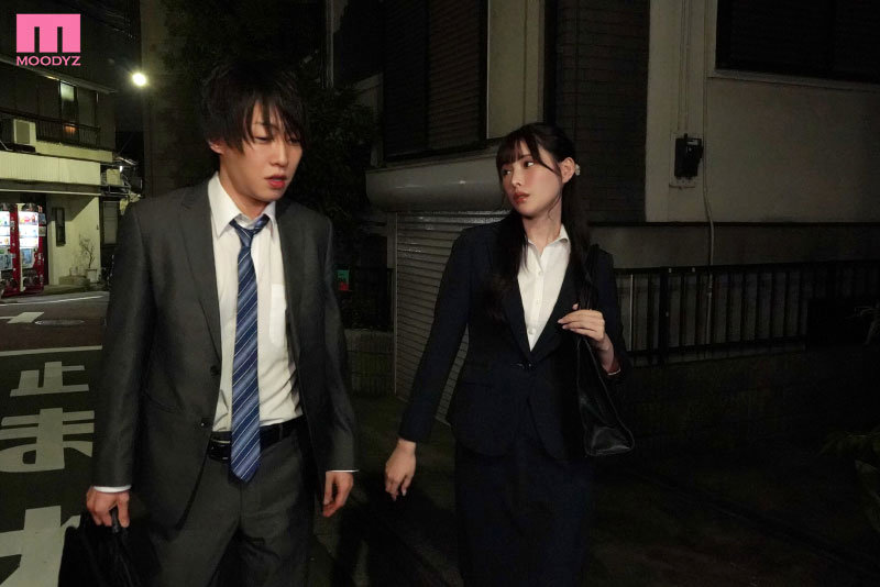 歓迎会で終電を逃した僕に「先輩うちに泊まっていきます？」と肉食系の新卒女子が小悪魔な甘い囁き。誘惑に負けて何度もSEXした 新ありな - サンプル画像 - 1