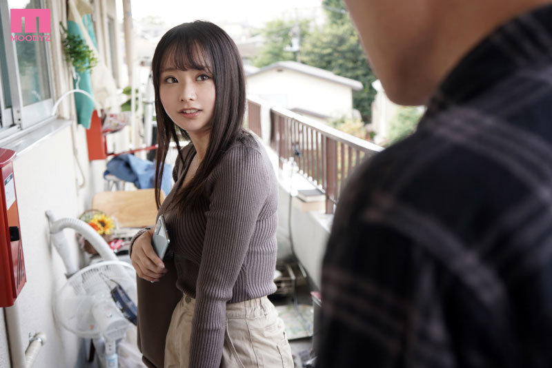 ゴミ部屋の絶倫濃厚オヤジに乳首ビンビンで爆乳を揉まれて中出し精子が逆流する程、犯●れ続けた隣人の女。 中山ふみか - サンプル画像 - 1