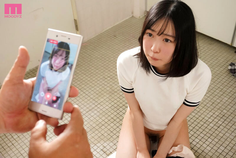 制服マニアの中年男たちに通学中の電車でイキ堕とされた内気な僕の彼女 胸糞痴●NTR 小栗みゆ - サンプル画像 - 6