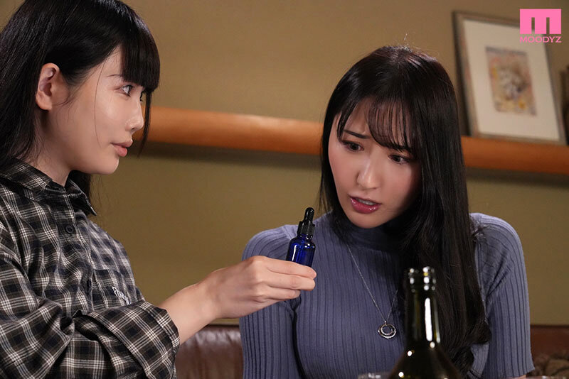 単身赴任から半年… 久しぶりの自宅で真っ先に目にしたのは僕の愛する妻が自宅で知らない男達とアヘアへキメセク乱交している姿だった… 北野未奈 - サンプル画像 - 1