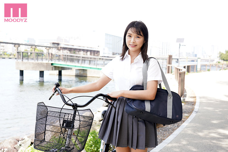 新人21歳 他校でも噂になった学校一の優等生は経験人数500人！ エロ頭イイ元生徒会長AVデビュー 堀中未来 - サンプル画像 - 1
