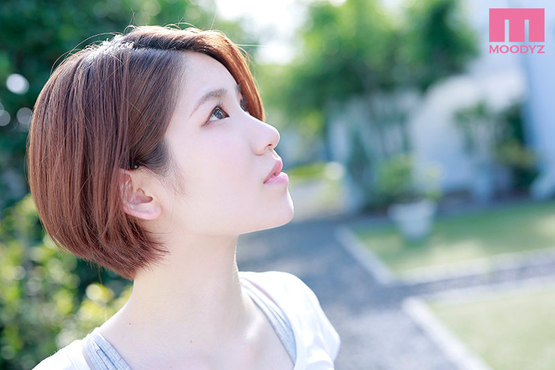 新人 1度ハメたらもう一度ハメたくなる！ 自然体なのにAV男優でさえ仕事を忘れるSEXの天才！AV DEBUT 奏美りおん - サンプル画像 - 2