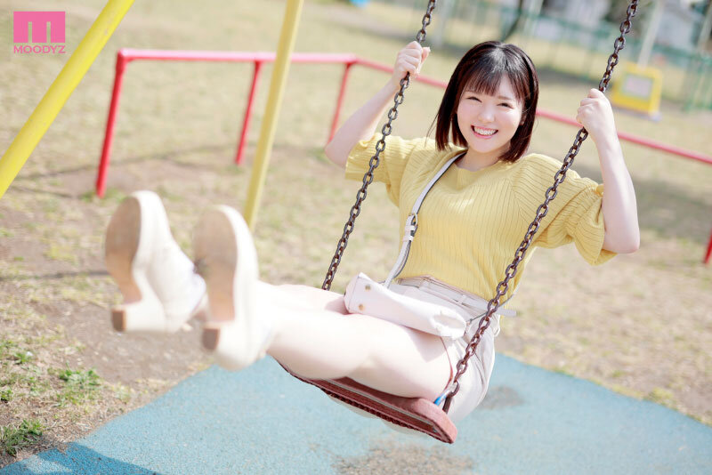 新人 明るい ポジティブ 元気 ハッピー 甘えん坊なFカップ女子大生高級なおちんちんとSEXしたくてAVデビュー 波島ほの花 - サンプル画像 - 1