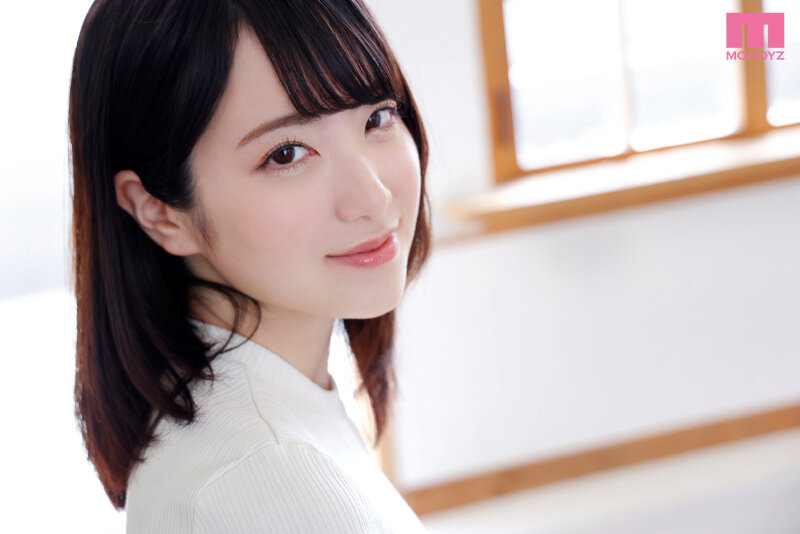 新人 まだ覚醒前の清楚と変態の間 名門お嬢様女子大生 AV DEBUT 水湊楓 - サンプル画像 - 1