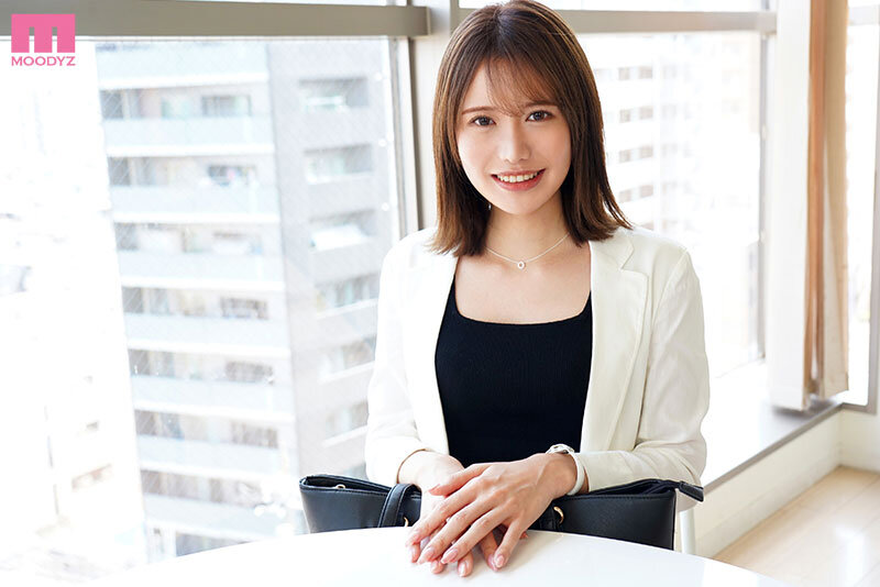 責められたい願望のある丸〇内勤務の高身長スレンダー受付嬢 即面接、即採用AVデビュー 七瀬シノン - サンプル画像 - 2