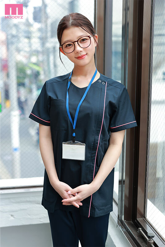 新人 脱いだらスゴイ乳首だった。某名門・医学部に現役合格した隠れスケベ乳首なインテリ研修医AVデビュー 音月みり - サンプル画像 - 10