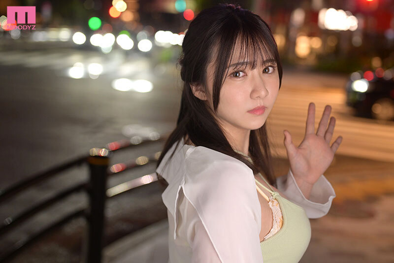 「○○くんへ。私も浮気したけどいいよね」 浮気彼氏の誕生日を一生忘れられない日にしてあげる。復讐AVデビュー。 ハメ撮り、顔射、潮吹き、3PプレイSEXビデオレター。 月乃ふわり - サンプル画像 - 1