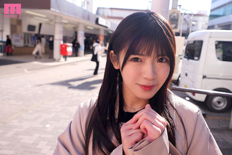 旦那さん…ごめんなさい。あなたの可愛らしい幼顔の奥さんちっぱいクリ乳首ビンビンッにして！ほんのり薄目の陰毛ぐっちょり濡らして敏感アクメAVデビューします――敬具。 新人 遠藤こはる - サンプル画像 - 2