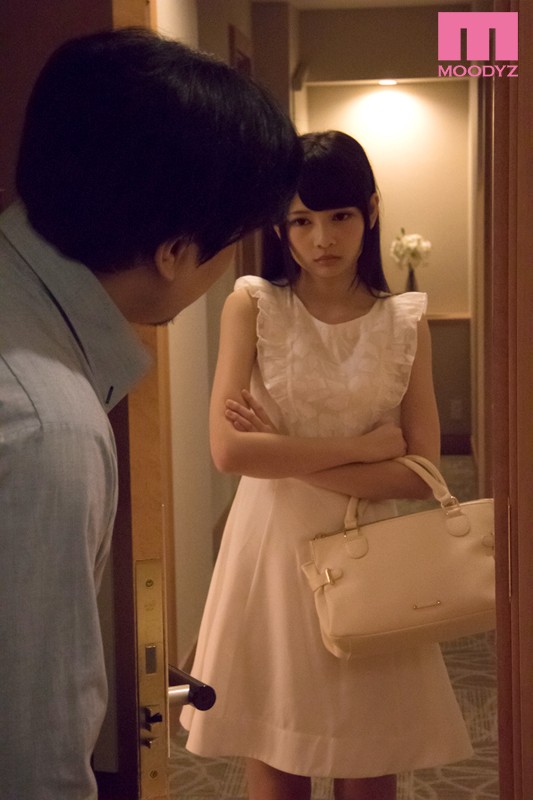 本番無しのホテヘル嬢を呼んだら、生意気だった友達の妹とバッタリ！俺は、ここぞとばかりに、「兄貴にバラすよ？」と脅しておもっきり種付けプレスしてやったwww 跡美しゅり - サンプル画像 - 1