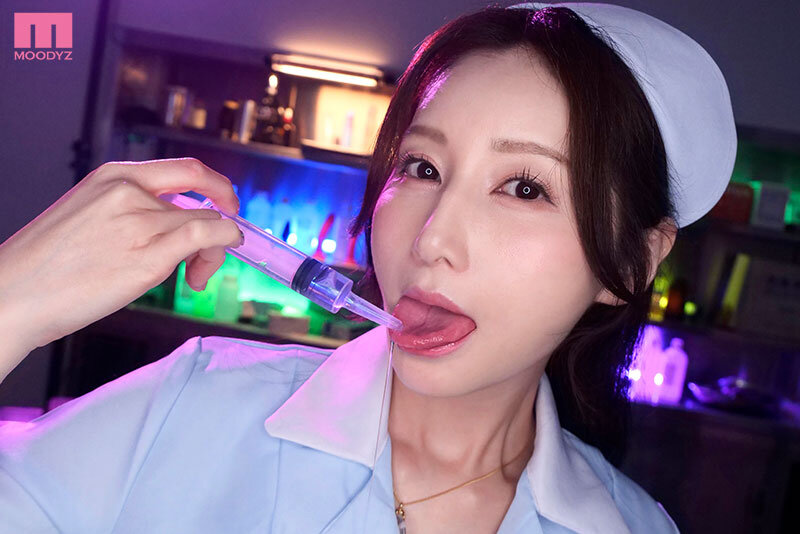 肛門科ナースあきさんの裏の顔… 深夜に患者を逆夜●いして脳イキドライオーガズム＆トコロテン射精するほどメスイキ前立腺開発させてるなんて… 佐々木あき - サンプル画像 - 1