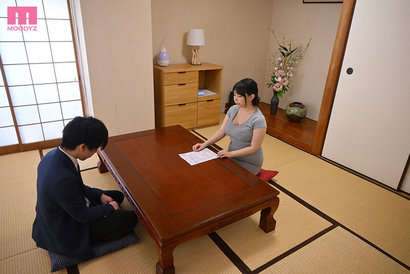シリーズ売上げ55，000部OVER！！ 「気が済むまで中に出しなさい…」毎日お母さんで性欲処理！3実写版 事務的な性処理をする母親に一か月ぶりの中出し！ 吉根ゆりあ - サンプル画像 - 12