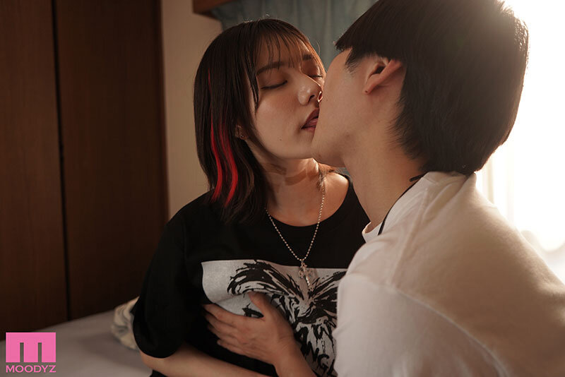 シリーズ累計400，000部超 めちゃエロいけど誘いに乗ったら破滅しそうな子 実写版 SNSへ掲載されるたび大バズリした話題のエロストーリーを実写化。 宮下玲奈 - サンプル画像 - 8