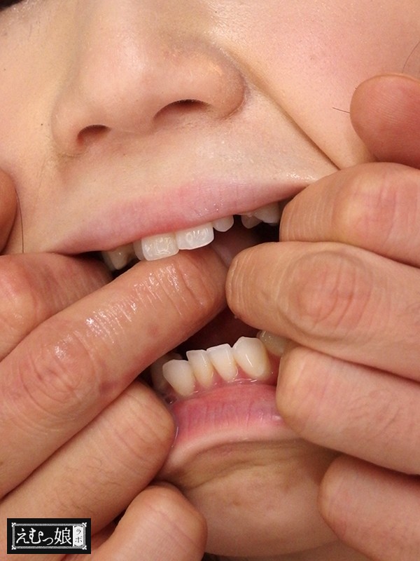 清楚な見た目に騙されるな！18歳現役女子大生のイカれた性癖！欲しがり屋のわがままハードマゾヒスト もっと噛んでっ！踏んでっ！縛ってっ！首絞めてっ！ひっ叩いてっ！生チ○ポで犯してっ！ 秋草めい - サンプル画像 - 7