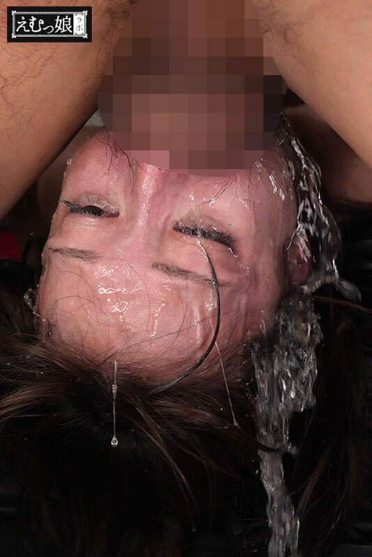 大浣腸！超ゲロ！痙攣マン！ 本気絶頂で全穴ジャッバジャバ大量噴射。激スプラッシュ3穴性交 足立友梨 - サンプル画像 - 7