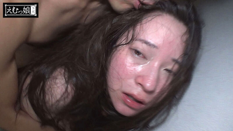 逃げ惑っても無駄。レ●プ願望とか甘い事いってる普通女22歳を徹底異常制裁！ケツ穴ノド膣から反吐アクメが出るまで3穴絶望性交。ありさ - サンプル画像 - 5