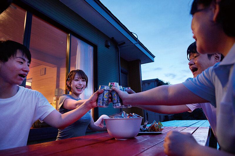 南国リゾートバイトに参加した僕は住み込み先で出逢ったデカ尻ギャルと人目を盗んでは生でハメまくった 弥生みづき - サンプル画像 - 3