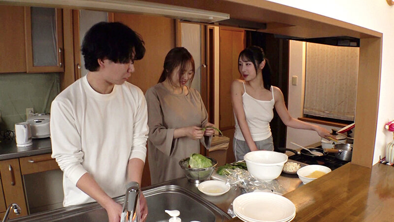 他人の男を奪いたくて仕方がないヤリマン姉が妹の彼氏をデカ尻誘惑…卑猥なピストンでマン汁まみれになったチ〇ポを躊躇なくフェラしながら濃厚ザーメンを何度も搾り取る禁断の逆NTR 小野坂ゆいか - サンプル画像 - 2