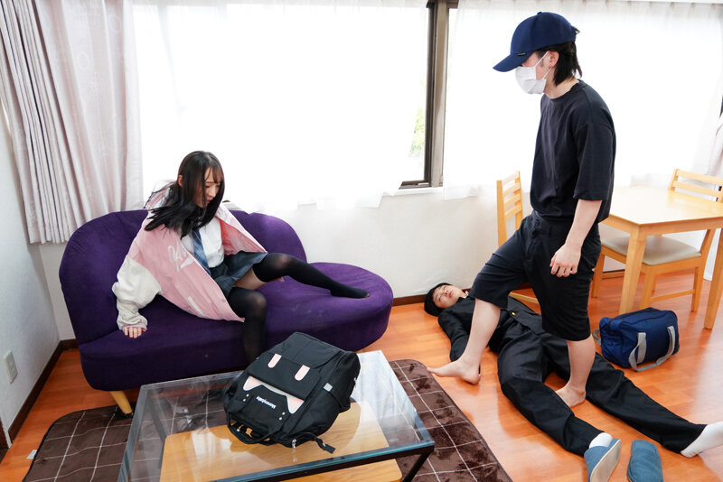 「下校中私を守ってね」約束を果たせず、ずっと好きだった幼馴染はストーカー男に寝取られた 雅子りな - サンプル画像 - 1