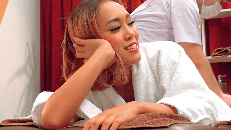 美女ベスト藤本紫媛 美しき褐色の日焼けマドンナ - サンプル画像 - 14