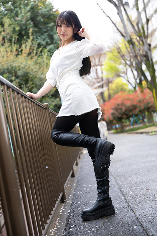 Boots fetish 倉木しおり - サンプル画像 - 1