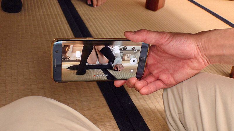 絶対パンチラ！挑発しながら絶対寸止めしてくる小悪魔ギャル 斎藤あみり - サンプル画像 - 1