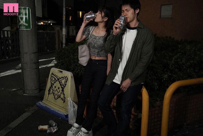 「ちょw恥ずいから見んなし…」いつもは男勝りなバ先のギャルリマ先輩の寝起きすっぴん恥じらう姿が可愛すぎて…シコすぎギャップに朝勃チ●ポ冷めやらず一日中ナマ中出しSEXに明け暮れた 新井リマ - サンプル画像 - 2