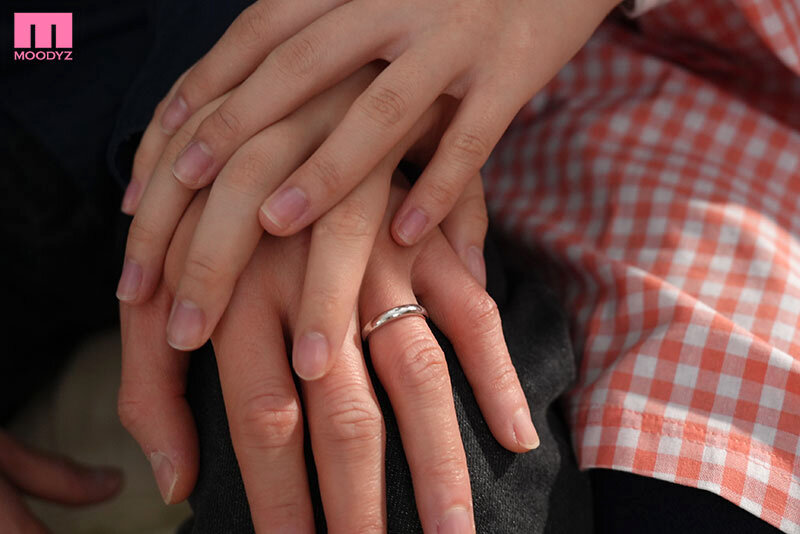 「私は2番目でもイイですよ」妻子が実家帰省中に、乳デカ保母さんの誘いに負けて始まる仮ソメ同棲不倫中出し1週間 彩月七緒 - サンプル画像 - 20