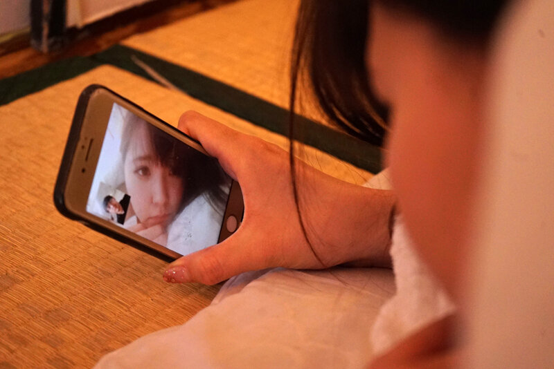 恋する人妻3 10人 中出し 5時間 - サンプル画像 - 2