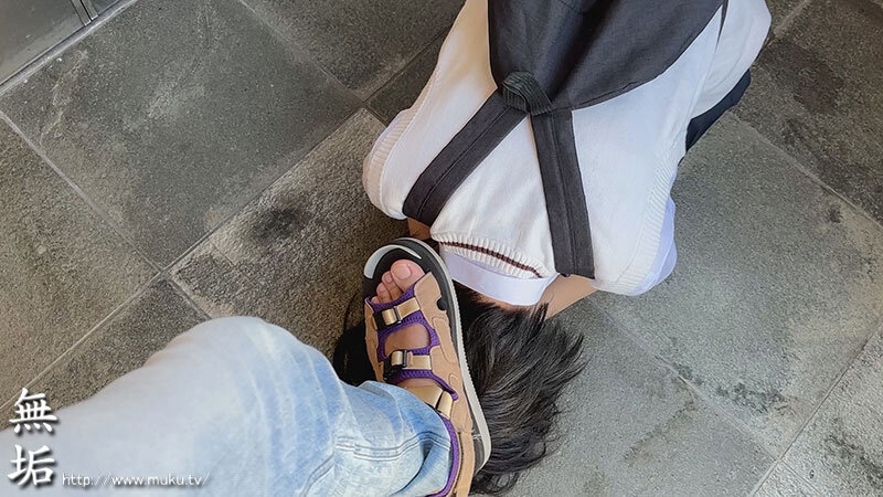 悪徳チケット転売ヤ―に騙され種付けされた無垢な田舎少女 被害者5名 - サンプル画像 - 4