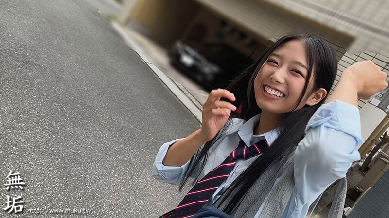 某投稿サイトで話題沸騰中！制服美少女No.1！ 最高にエロくて可愛い制服女子とハメまくりイチャラブSEX！ 超人気作BEST 4時間！ - サンプル画像 - 11