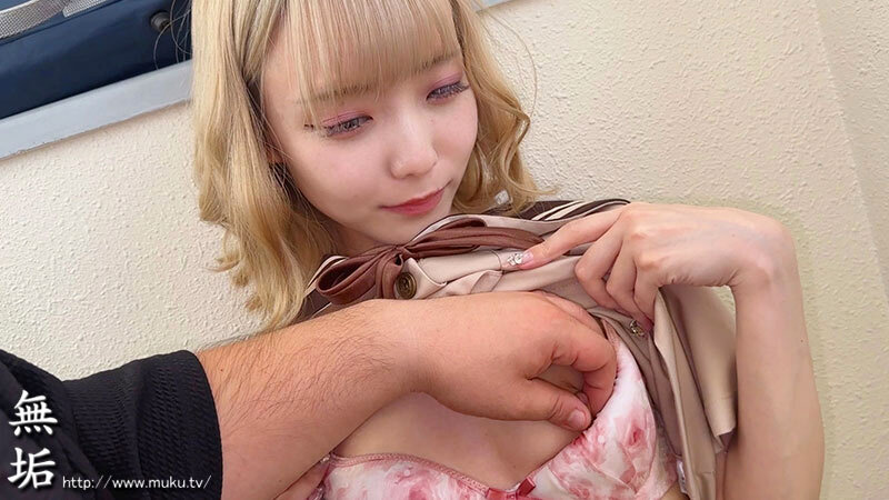 某投稿サイトで話題沸騰中！制服美少女No.1！ 最高にエロくて可愛い制服女子とハメまくりイチャラブSEX！ 超人気作BEST 4時間！ - サンプル画像 - 14