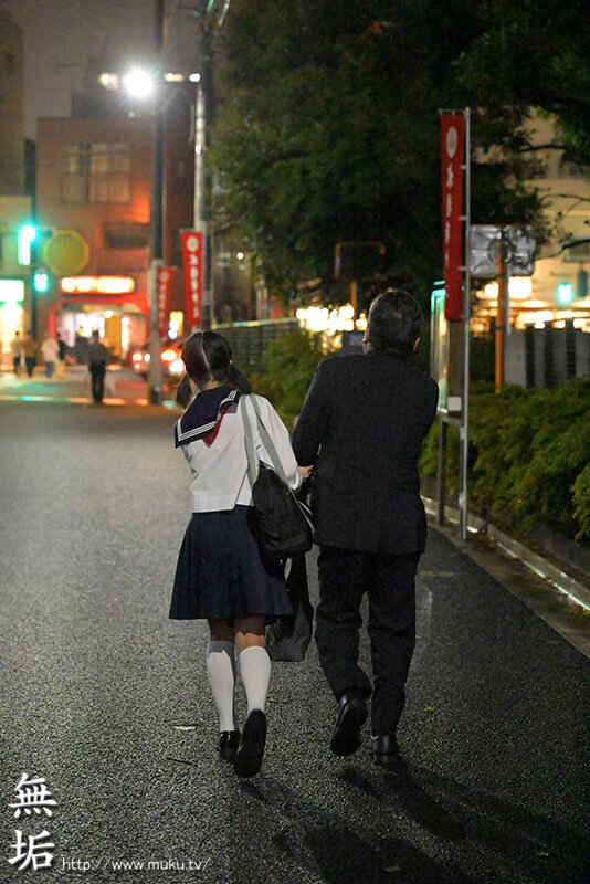 まさかウチの生徒が来るなんて… パ●活少女に手を出してしまった私は、‘偶然’という名の誘惑に負け、何度も教え子を抱き続けた。 北川まほ - サンプル画像 - 1