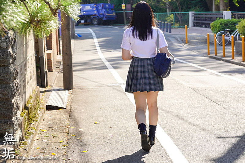 ヤラレざかり 実家アパートの隣に住むおっさんと大人になりたい少女がプチ反抗期で両親の目を盗んで半同棲生活 江澄ゆゆ - サンプル画像 - 1