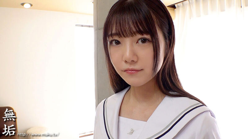 可愛い八重歯と制服のきみ。 無垢 164cmパイパンスレンダー美少女 AV DEBUT 松山みなみ - サンプル画像 - 3