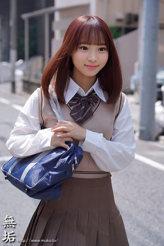 その身体は全部僕のいいなり。 絶対服従カメラ ～明るく可愛い陽キャの渡来さん～ 渡来ふう - サンプル画像 - 1