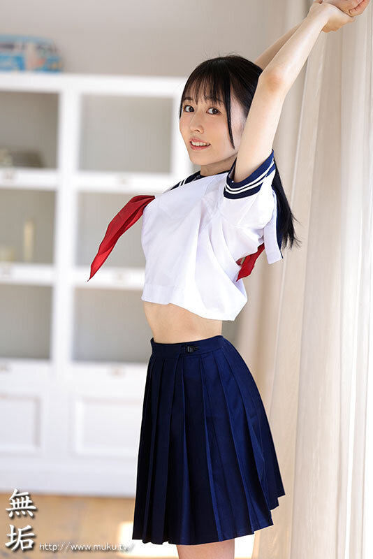 新人 透明感抜群の制服美少女 透き通るような白い肌、敏感なおっぱい、キュっと引き締まったウエスト。完璧すぎる無垢少女 風美ありあ AVデビュー - サンプル画像 - 1