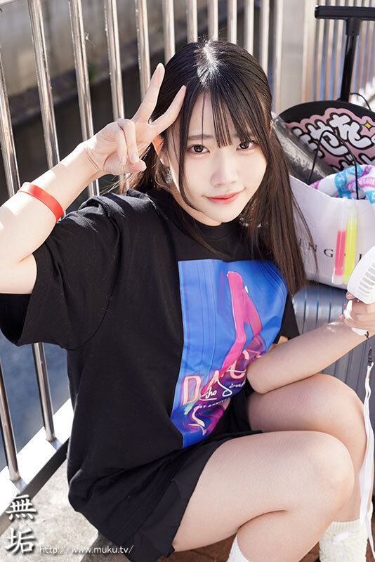 自分、地下アイドルの’女オタ’オタしてます。 ただの女友達と一線を越えてしまった日。 ～推してるアイドルよりも、身近な同担女ともだちの方にハマっていた～ - サンプル画像 - 1